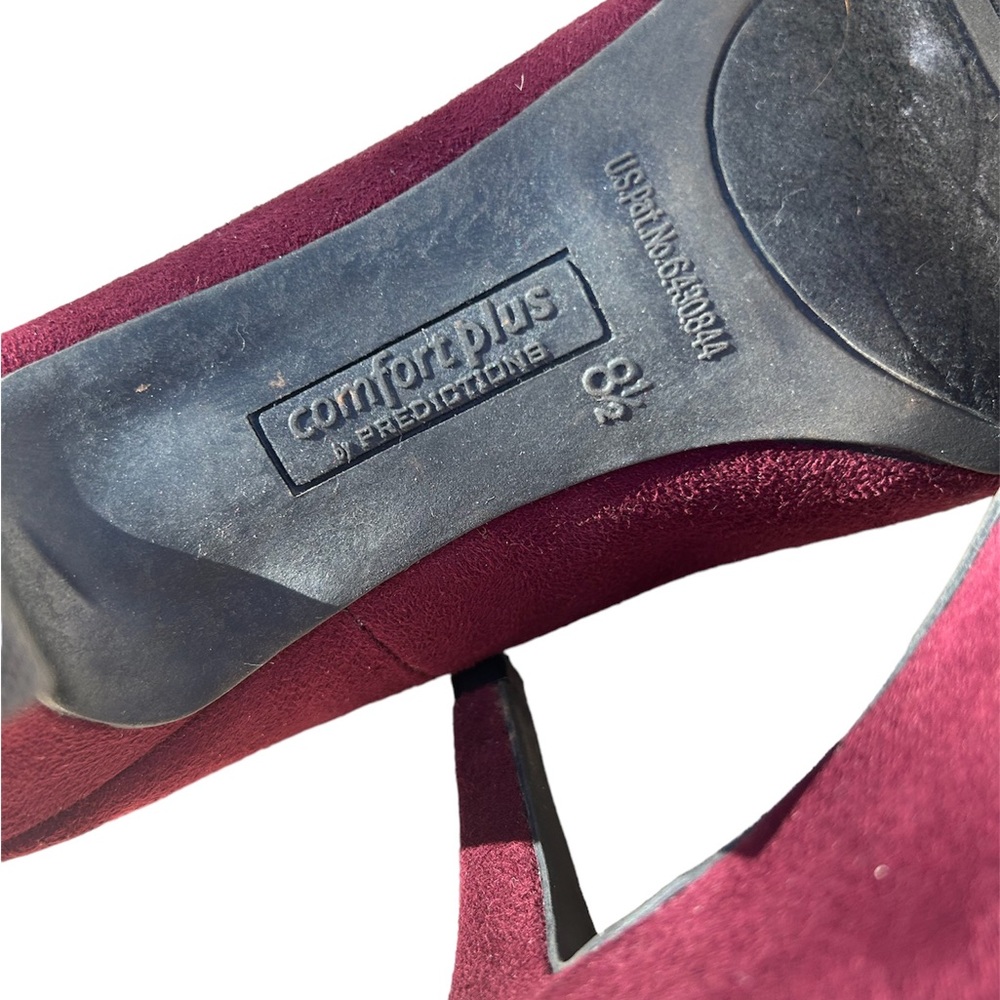 Comfort plus by Predictions. Size 8.5  . Burgundy Swede 3 inch Heels. Round Toe. - Picture 7 of 7